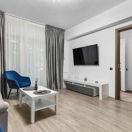 Heart Of Bucharest #Victoriei Apartment Екстериор снимка