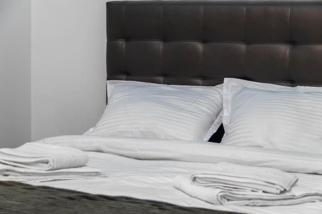 Heart Of Bucharest #Victoriei Apartment Екстериор снимка