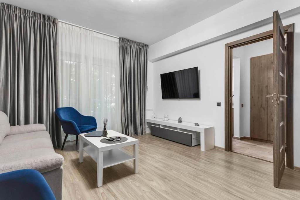 Heart Of Bucharest #Victoriei Apartment Екстериор снимка