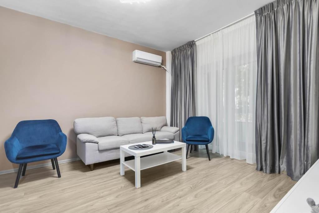 Heart Of Bucharest #Victoriei Apartment Екстериор снимка